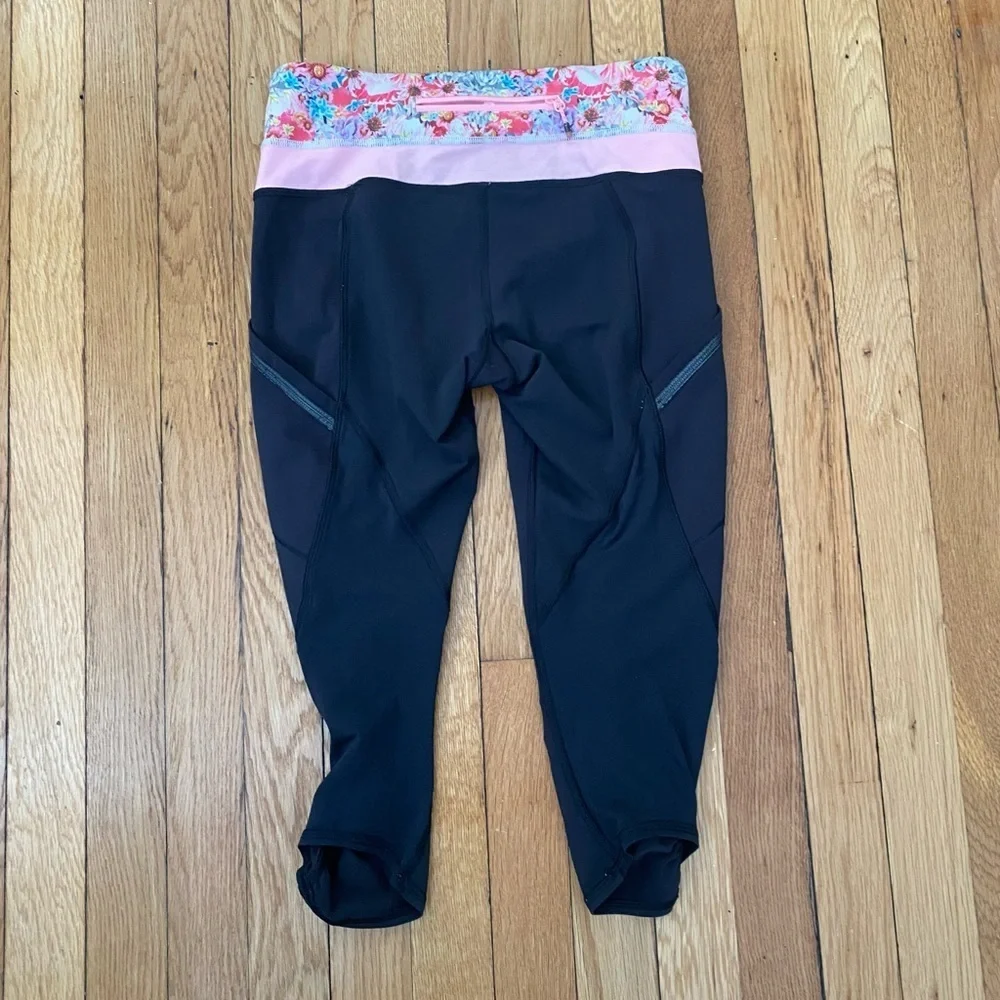 Lululemon Black Cropped Leggings Pink Floral Band